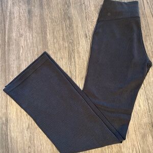 Lululemon Softstreme Ribbed Flare Pant Size 4 Black
